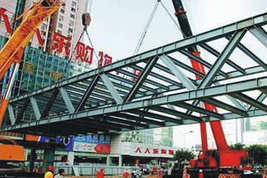 岳陽市巴陵中路天橋